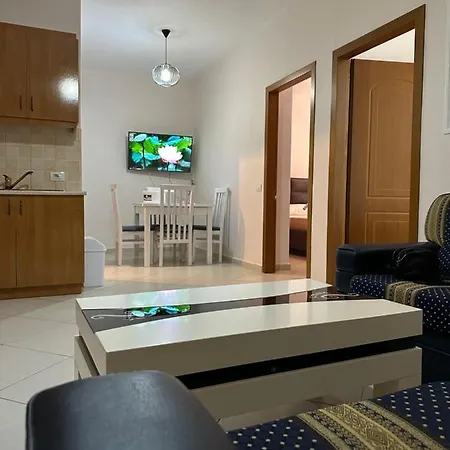 Cozy Twobedroom Apt. Beachfront